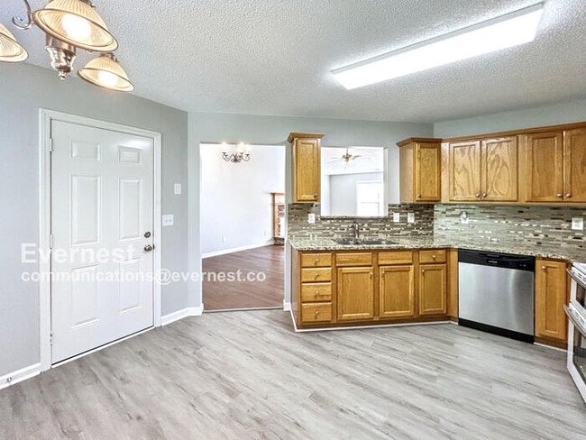 Photo - 619 Brooks Rd