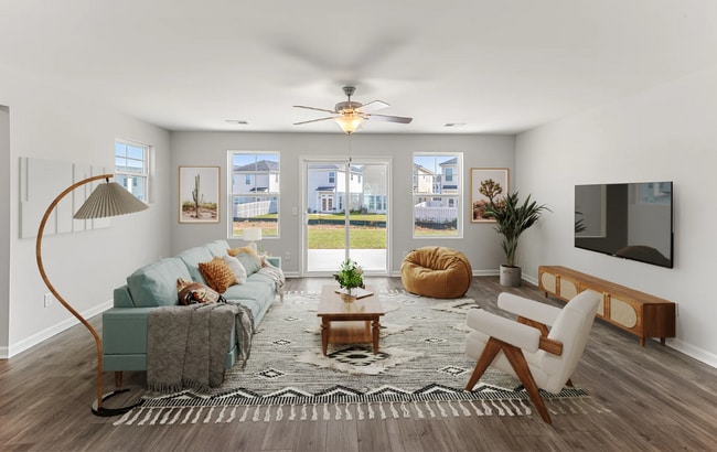 Photo - 240 Justify Ave