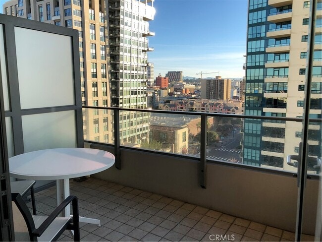 Photo - 550 Front St