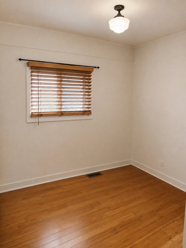 Photo - 216 W Clark St