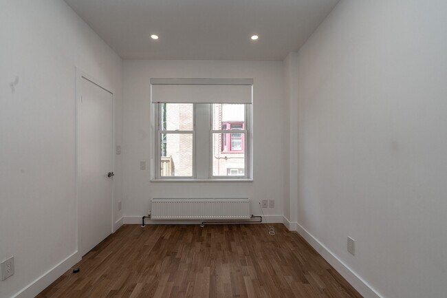 Building Photo - 160 Huron St Unit 210