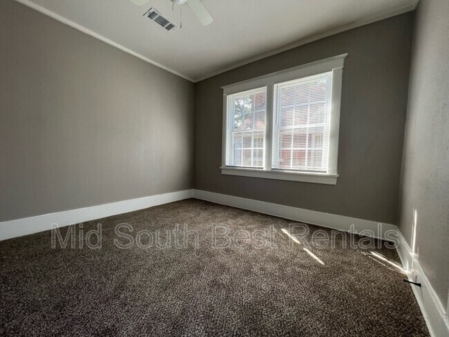 Photo - 754 Spring St