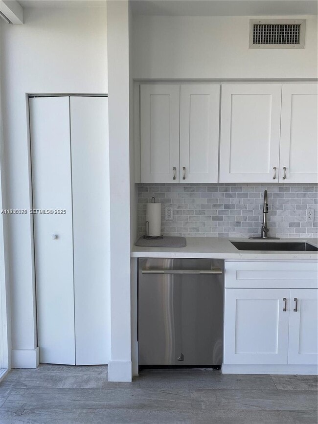 Photo - 4779 Collins Ave Unit 3606