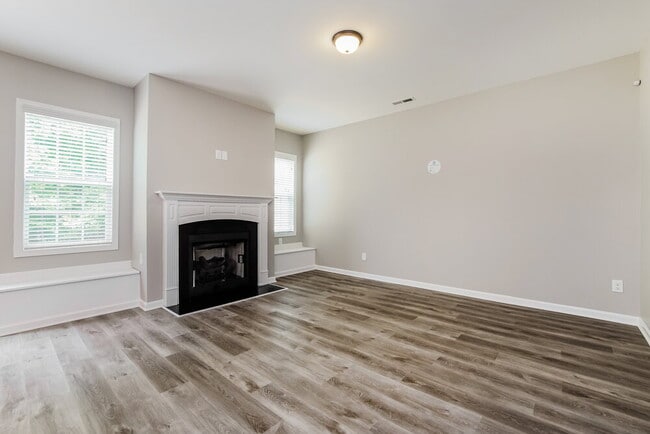 Photo - 29 Verrazano Pl