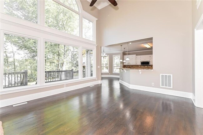 Photo - 1133 Hopedale Ln