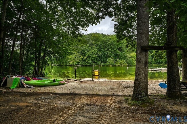 Photo - 104 Privacy Rd