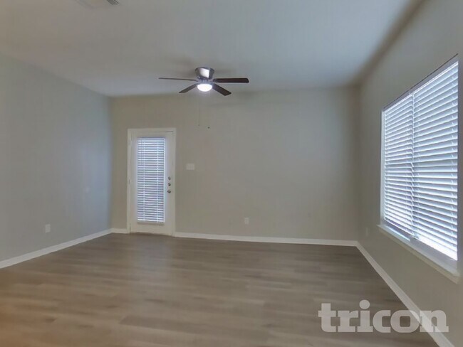 Photo - 21214 Peachvine Ln