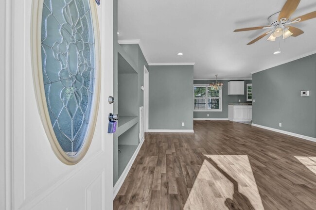 Photo - 1584 Boxcroft Rd