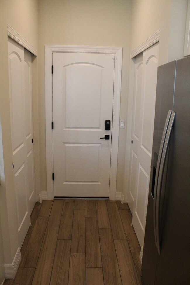 Photo - 4408 Appleton Cir W