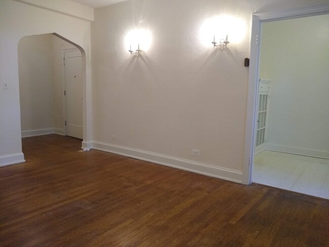 5130 Connecticut Ave NW Unit 105