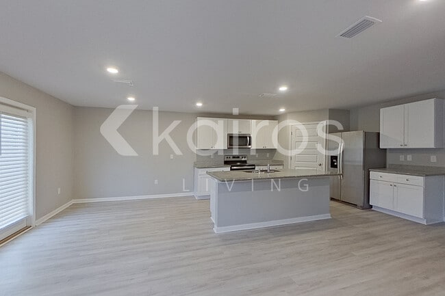 Photo - 4816 Malay Cir