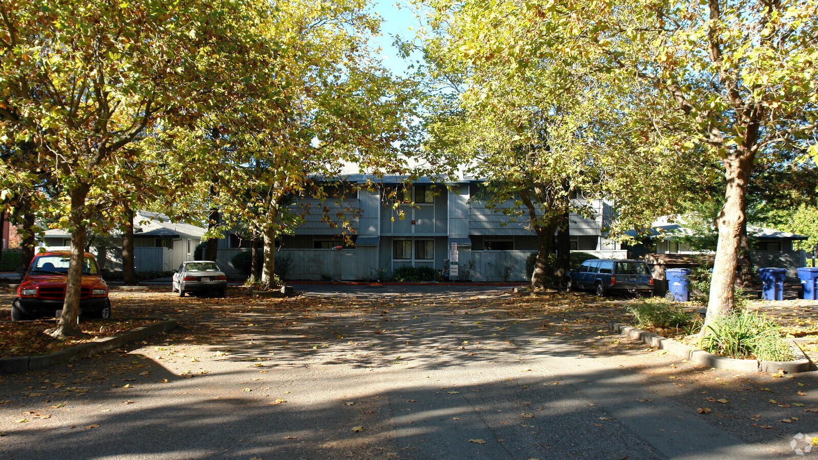 Rosehill Apartments - Rosehill Apartments