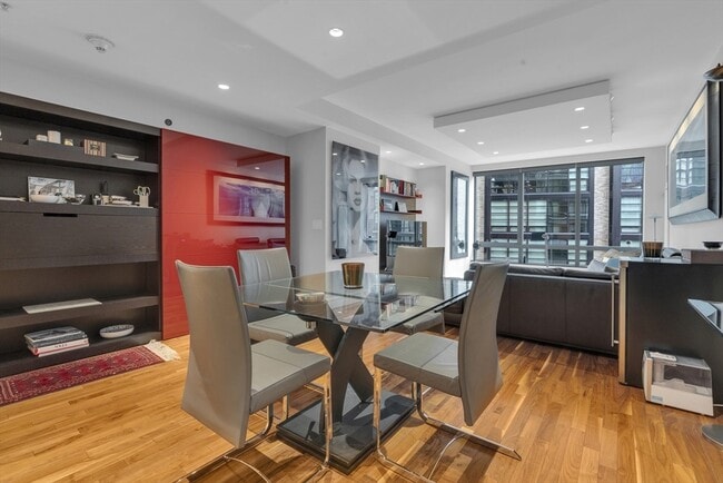 Building Photo - 3 Avery St Unit 408