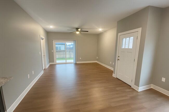 Photo - 12129/31 Cora Unit 12129 Cora