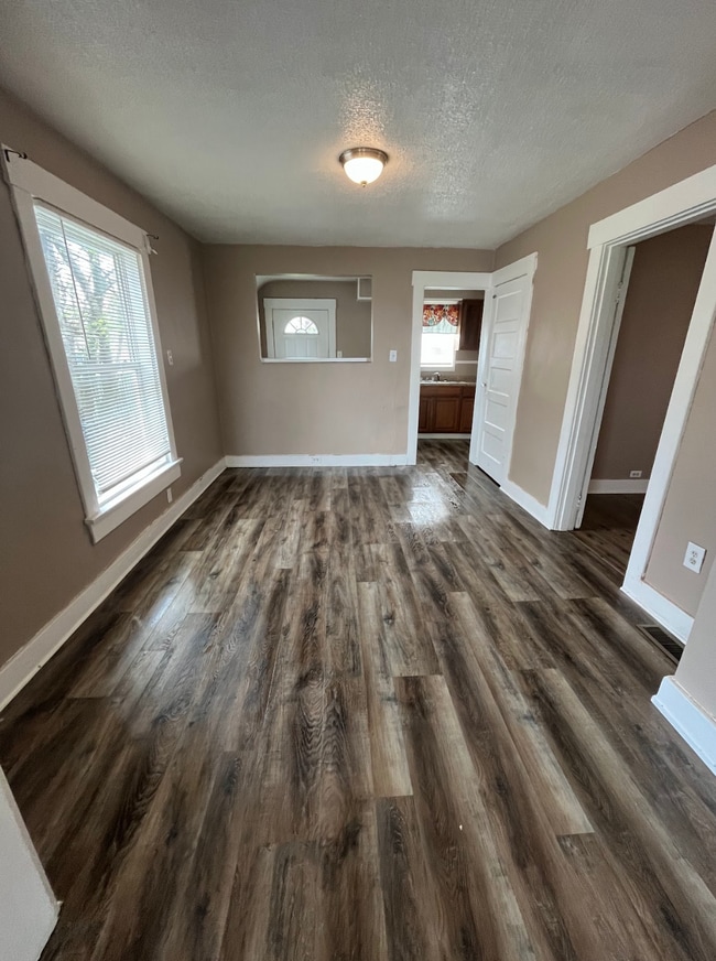 Photo - 2721 Springmont Ave