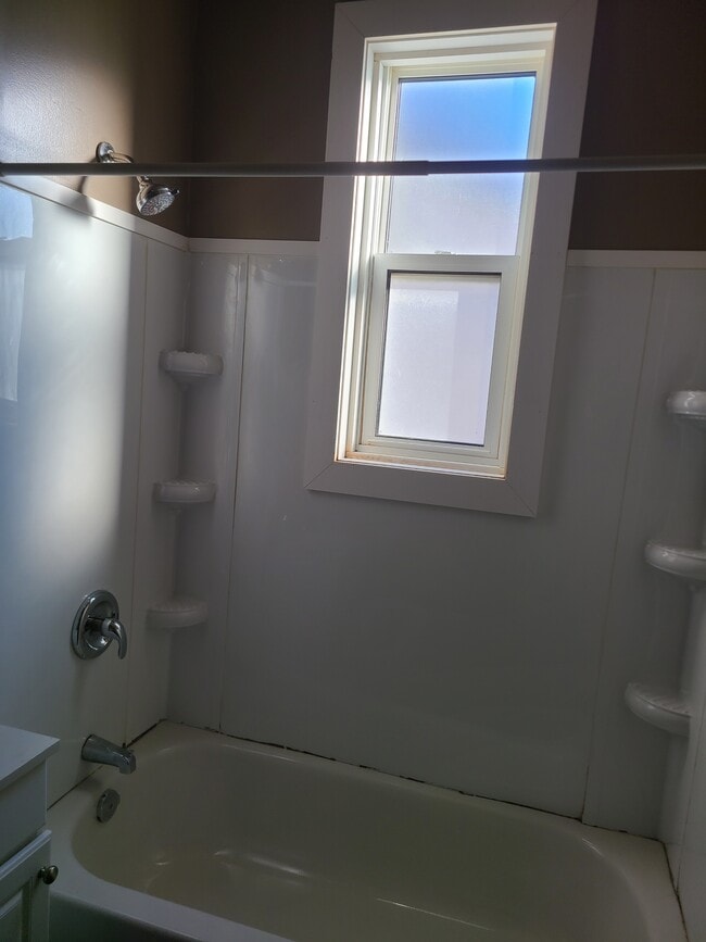 Photo - 1574 Logan Ave Unit 3