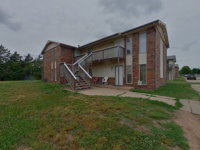 Building Photo - 117 N Brunswick St Unit Apartment B