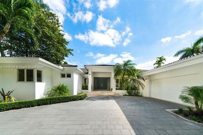 Photo - 7155 Los Pinos Blvd