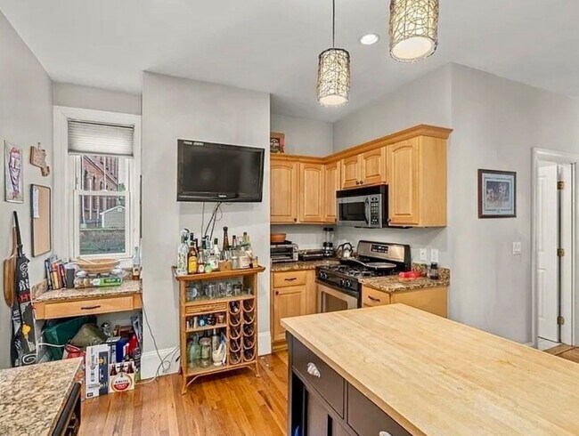 Photo - 279 K St Unit 2