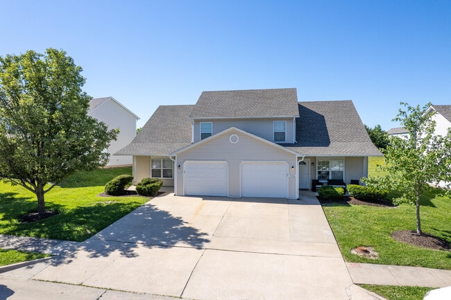 Photo - 2418 Northampton Dr