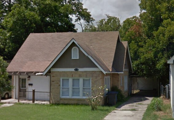 1439 Schley Ave