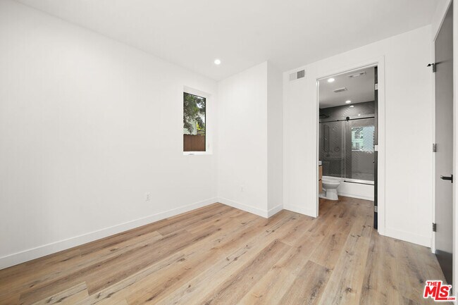 Photo - 1520 Magnolia Ave Unit 1