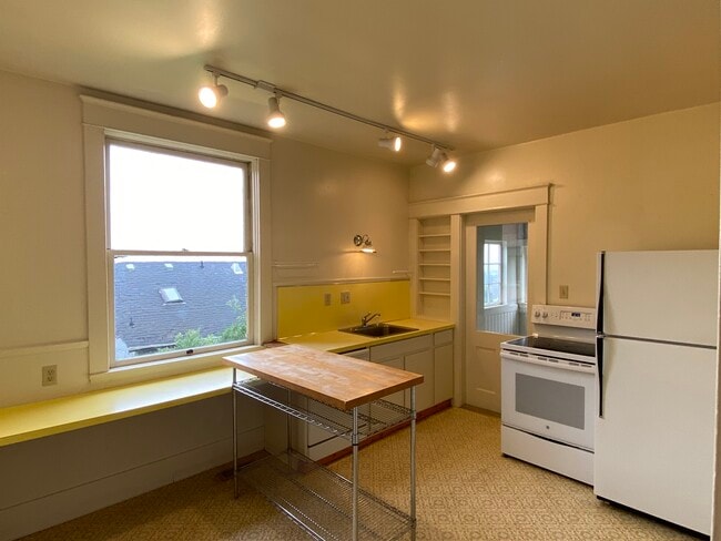 Photo - 864 8th St Unit Suite B