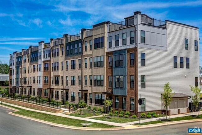 Building Photo - 828 Wesley Ln Unit B Rental