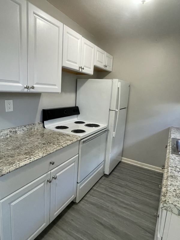 Photo - 1570 Willard Ave