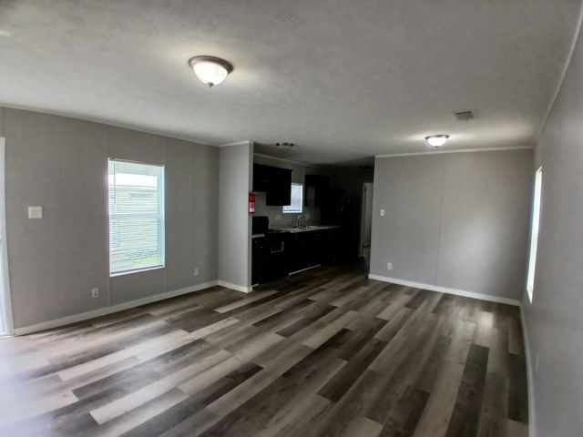 Photo - 1400 Banana Rd