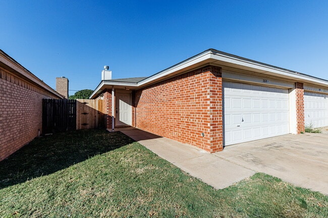 Super Cute Duplex in South Lubbock - Super Cute Duplex in South Lubbock