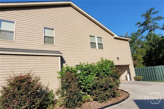 Photo - 60 Teachers Row