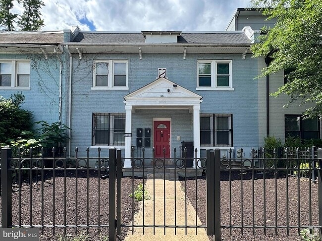 Building Photo - 1652 West Virginia Ave NE Unit 2 Rental