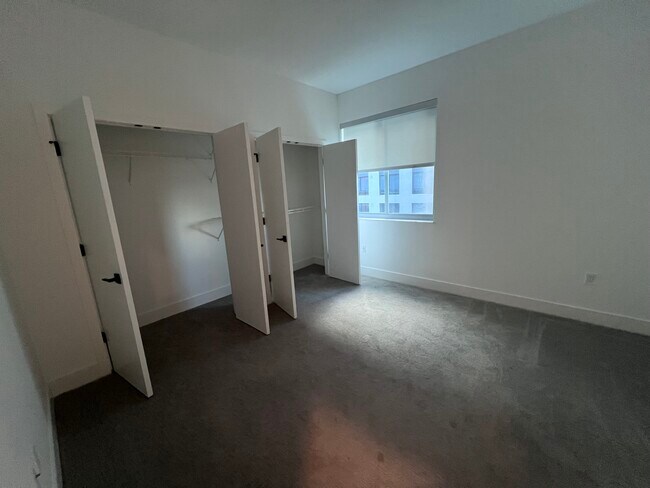 Photo - 175 NW 31st St Unidad C2
