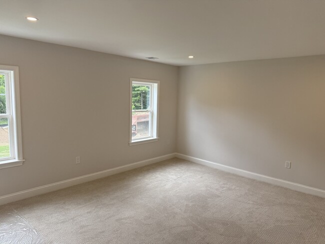 Photo - 21 Whitman Cir