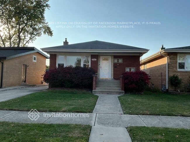 Building Photo - 9542 S Sacramento Ave