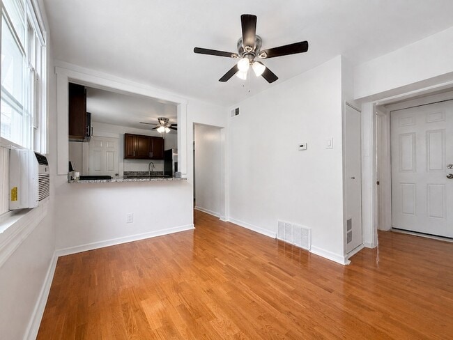 Photo - 1830 N Mozart St Unit 2