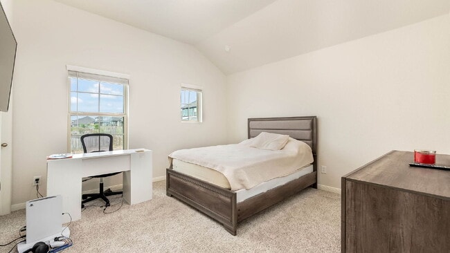 Photo - 1318 Arcadian Rose