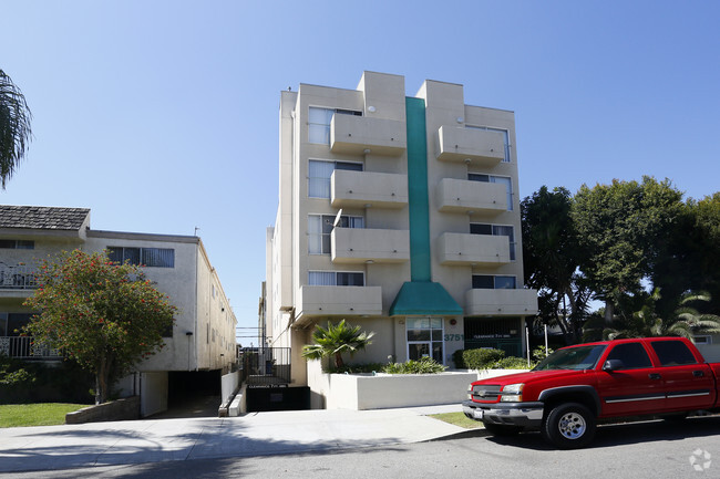 Building Photo - 3751 Jasmine Ave Rental