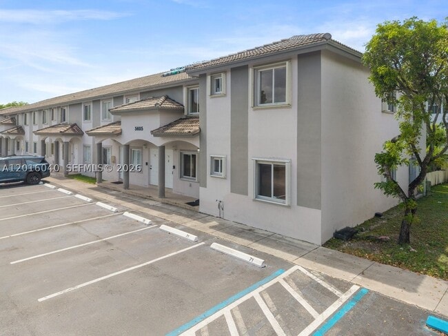 Photo - 5605 NW 109th Ave Unit 71