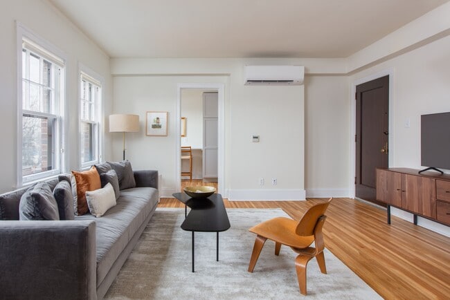 Photo - Treehouse Apartments