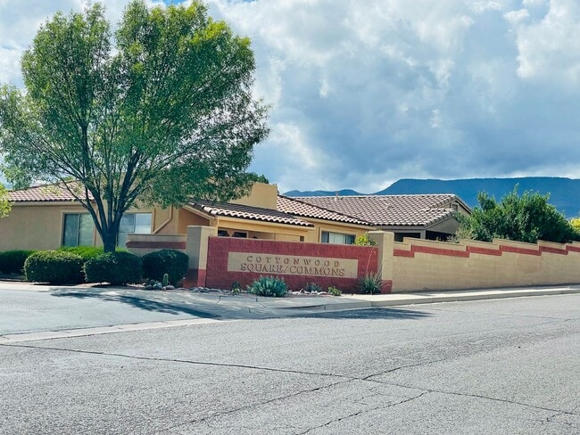 Building Photo - Cottonwood Square/Commons