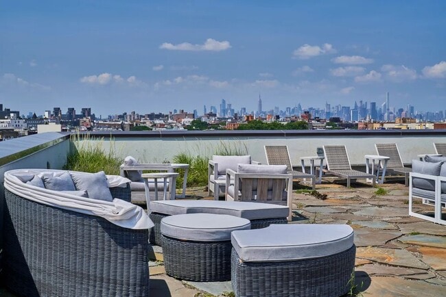 Photo - Furnished room/NOT APARTMENT Unit 6D