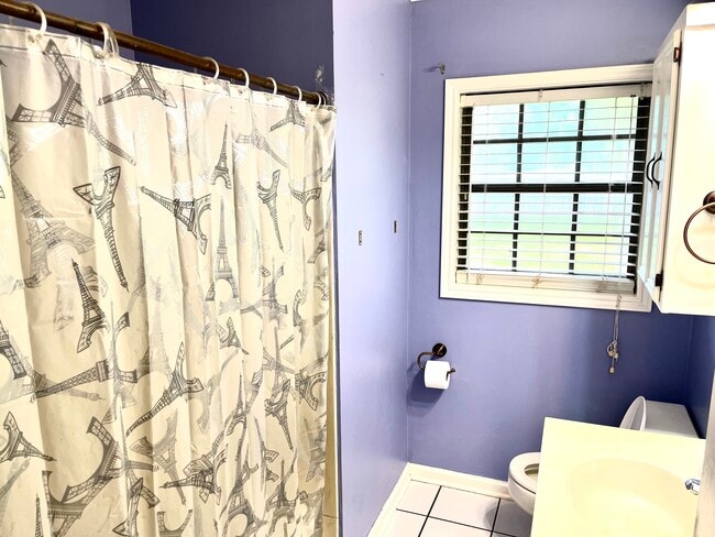 Photo - 5808 Hiawatha Dr