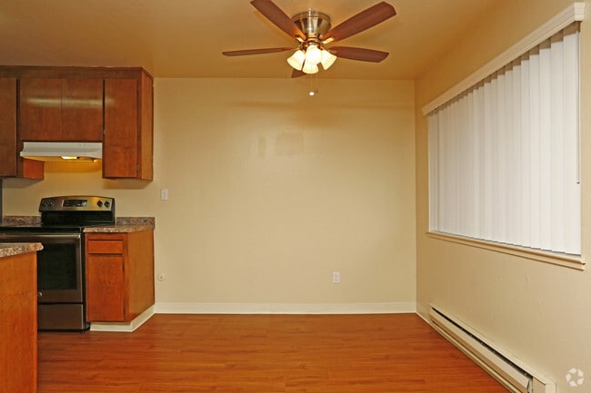 Photo - McClellan Terrace