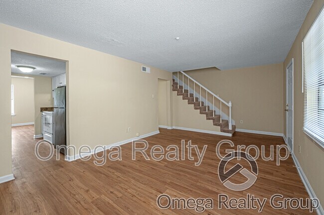 Photo - 1827 Carson Rd Unit Apt 1