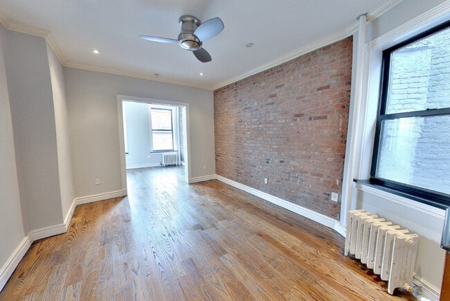 Photo - 382 E 10th St Unidad 4C