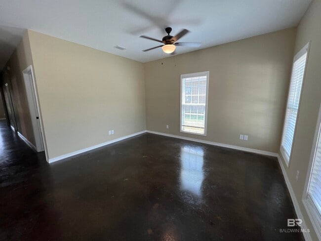 Photo - 12914 Churchill Dr