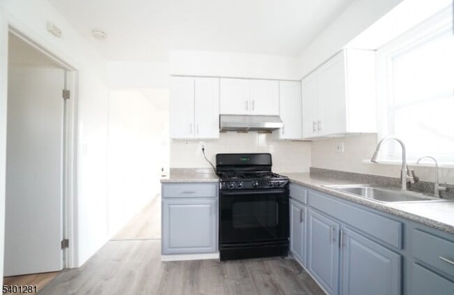 Photo - 273 Hoover Ave