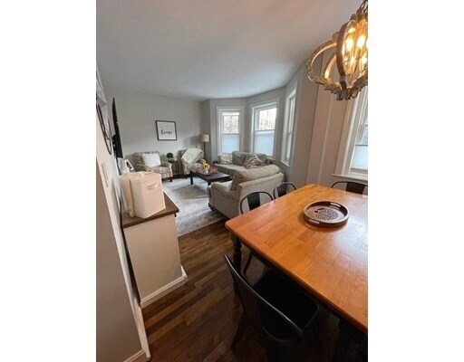 Photo - 141 Chiswick Rd Unit #01,